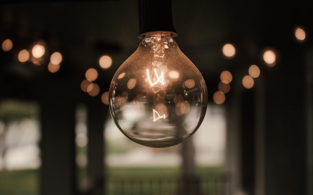 How many inventors to change a lightbulb?